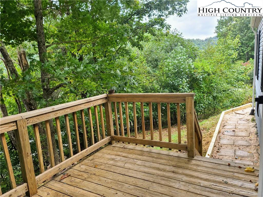 Image number 5 for the current listing