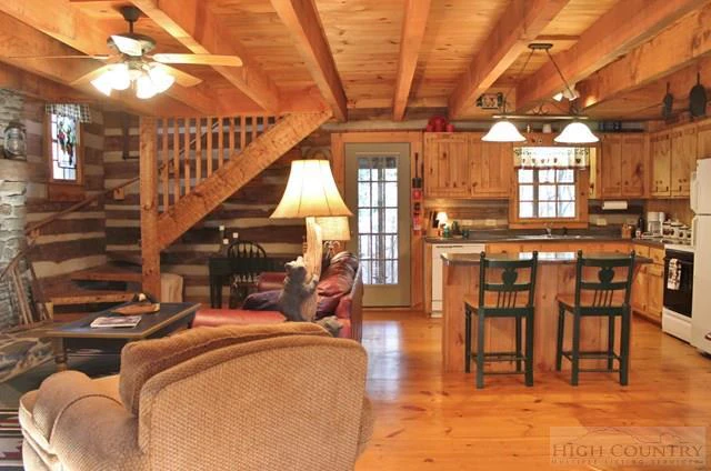 Image number 12 for the current listing