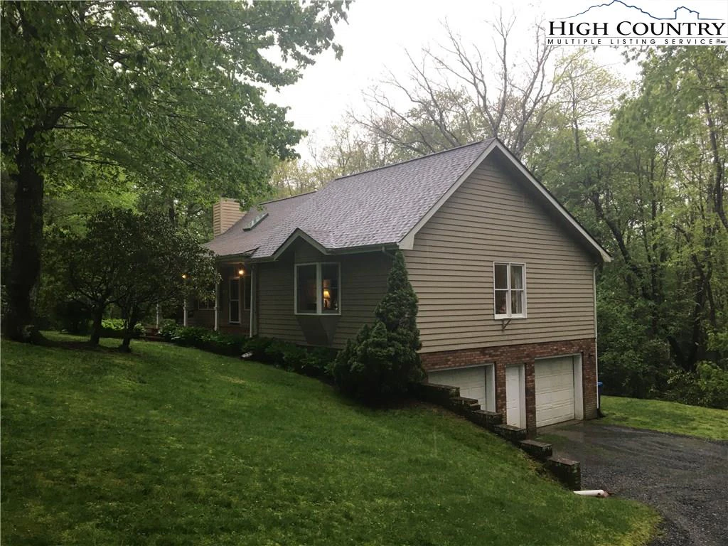 Image number 19 for the current listing