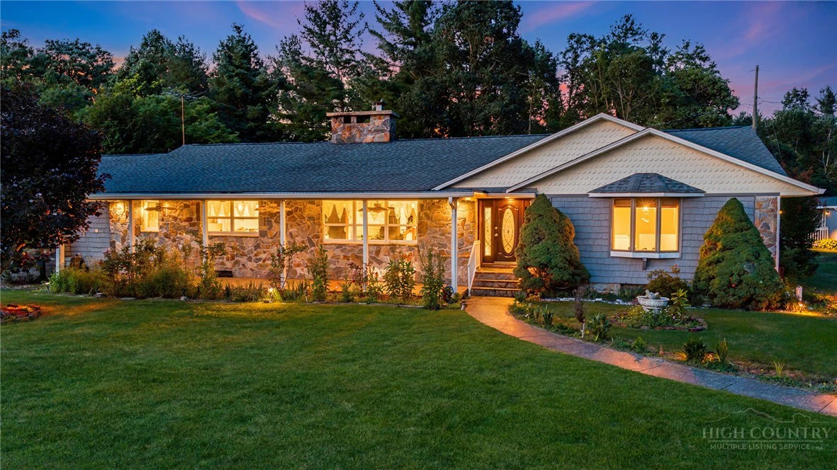 Image number 6 for the current listing