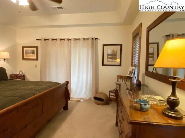 Image number 3 for the current listing