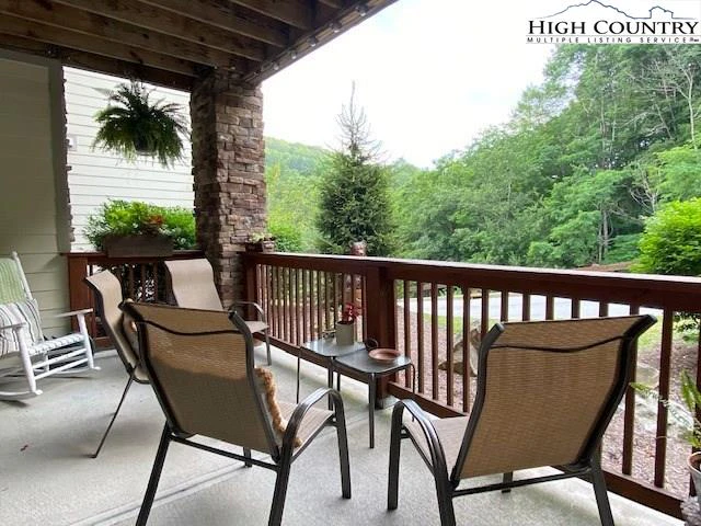 Image number 12 for the current listing