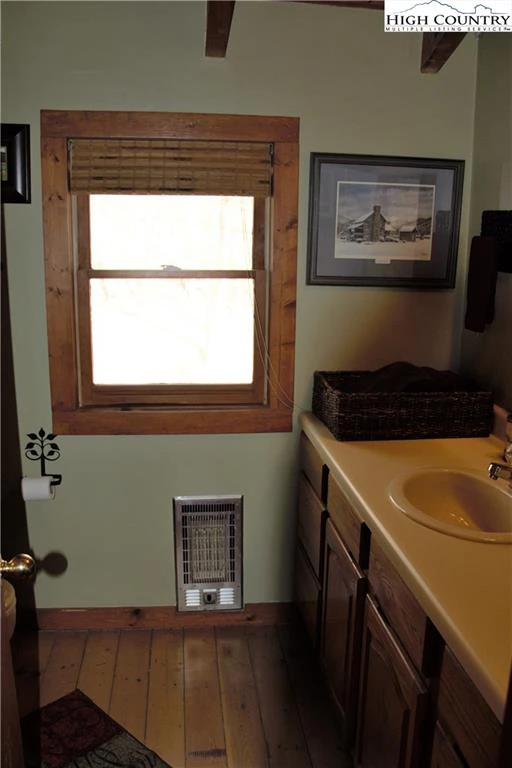 Image number 20 for the current listing