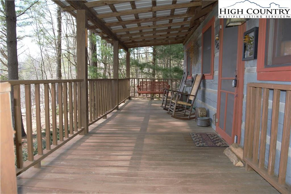 Image number 4 for the current listing