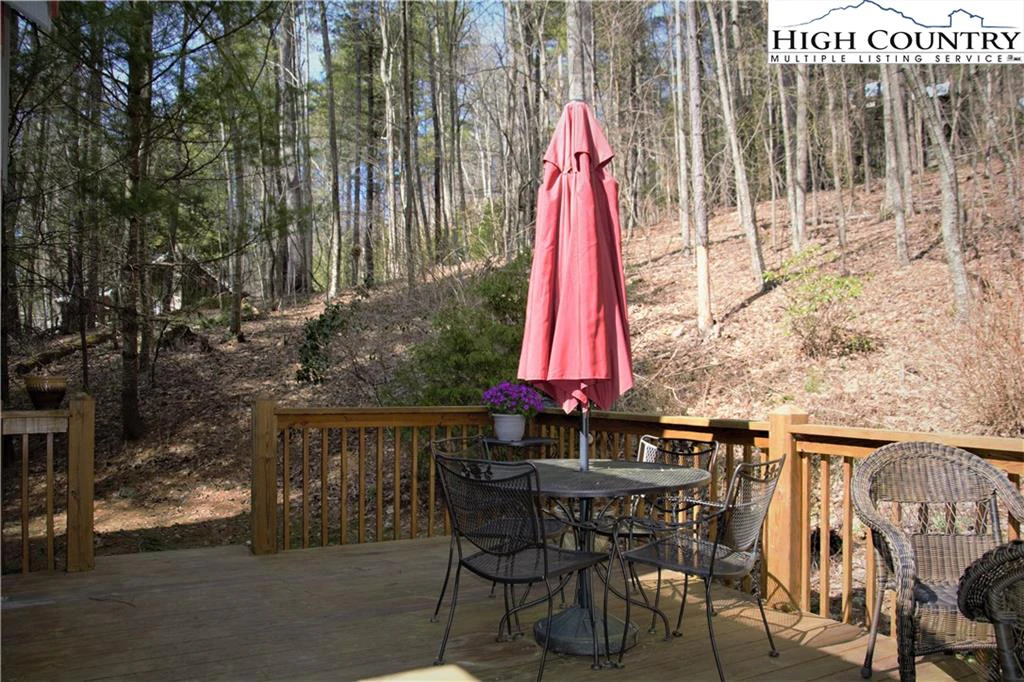 Image number 7 for the current listing