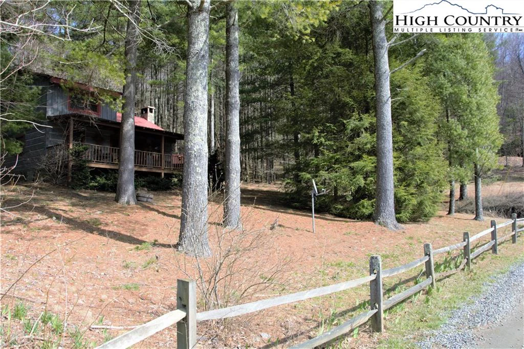 Image number 18 for the current listing