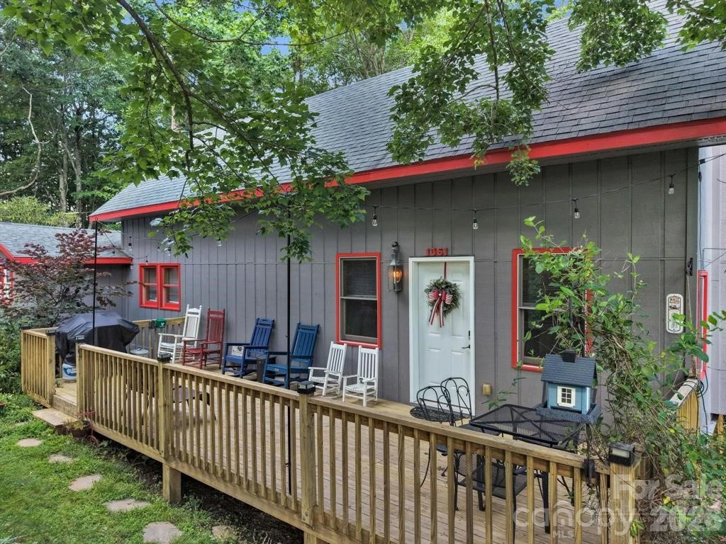 Image number 3 for the current listing