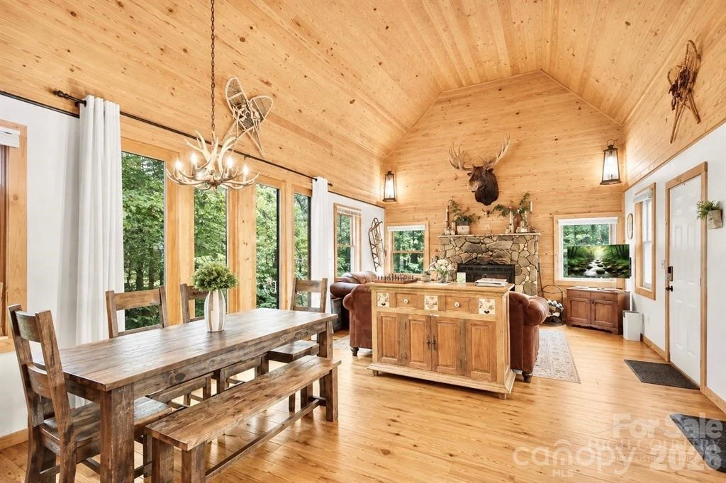 Image number 8 for the current listing