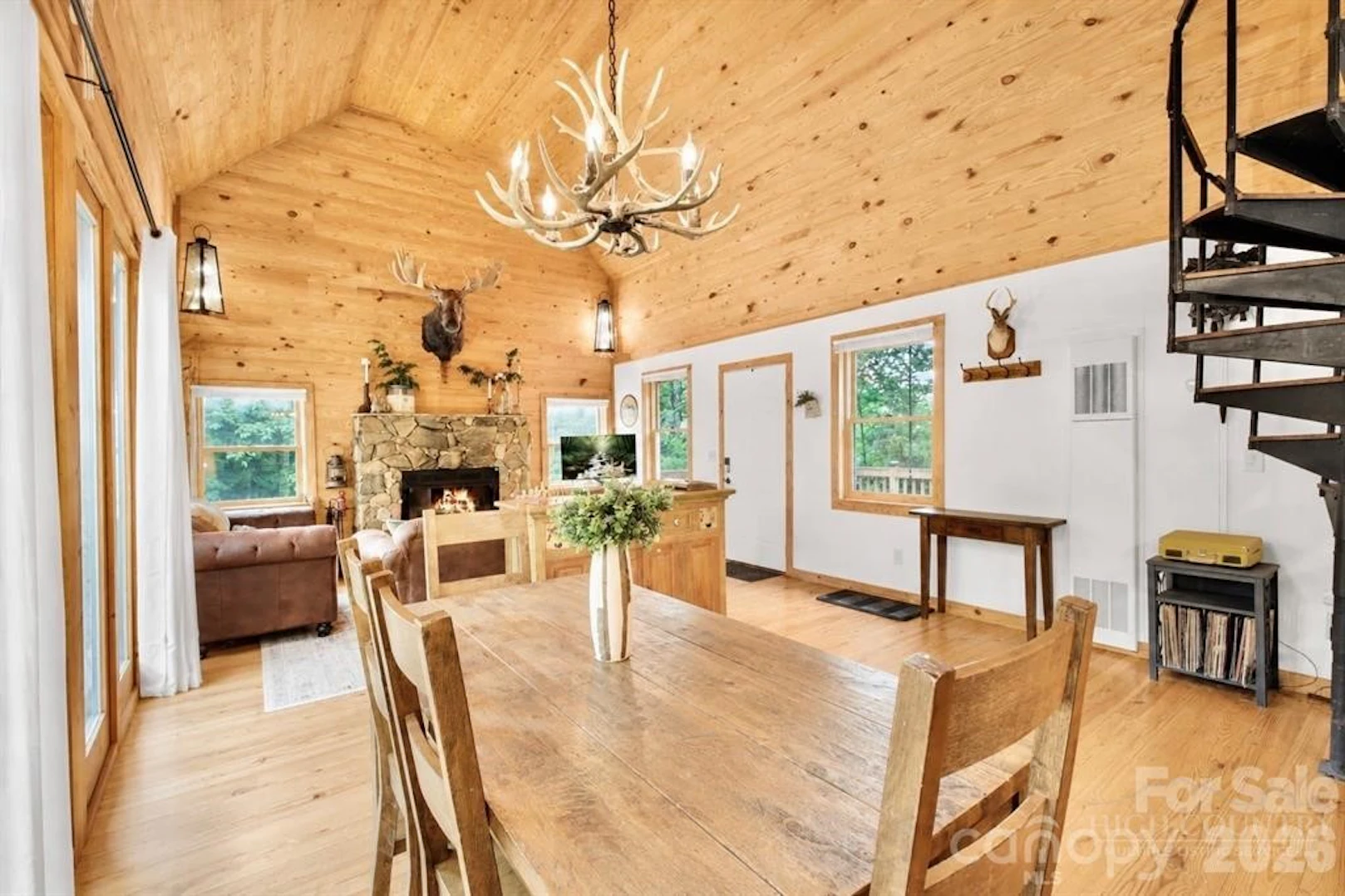 Image number 9 for the current listing