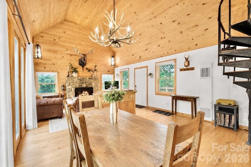 Image number 9 for the current listing