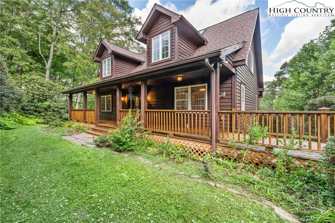 Image number 1 for the current listing