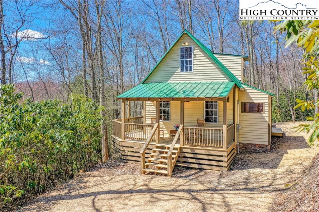 Image number 1 for the current listing