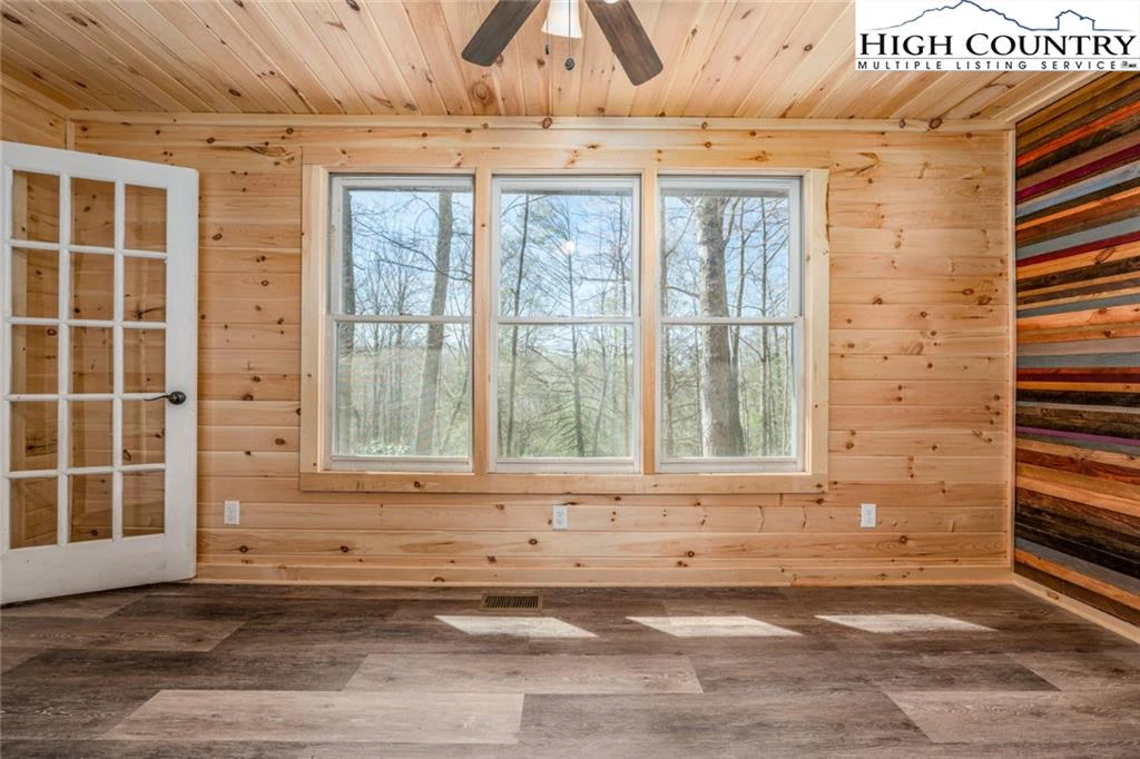 Image number 6 for the current listing