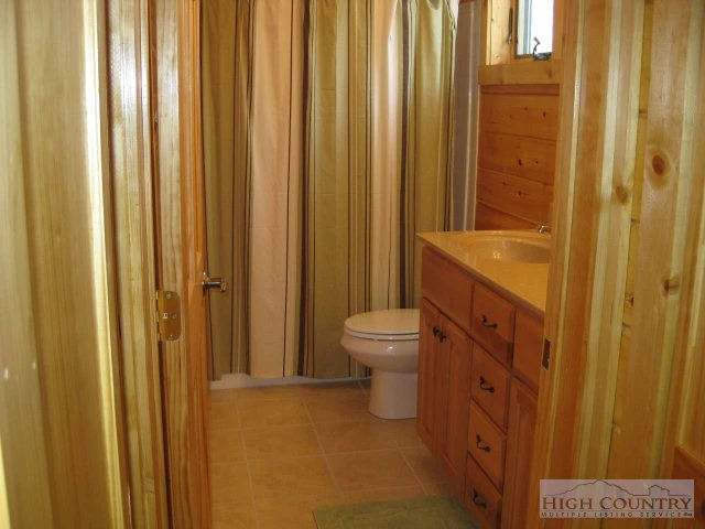 Image number 9 for the current listing