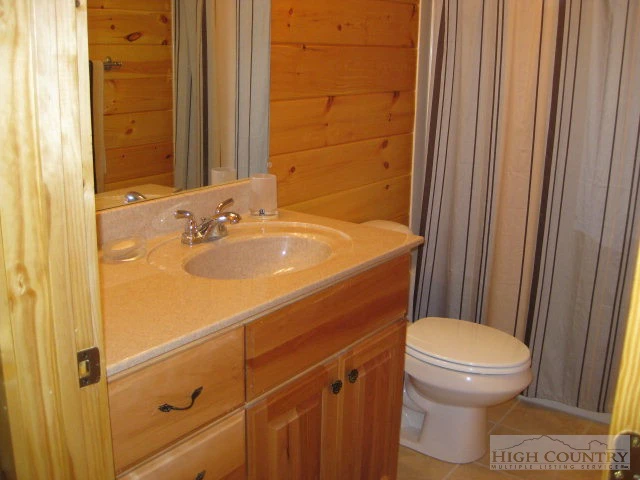 Image number 11 for the current listing