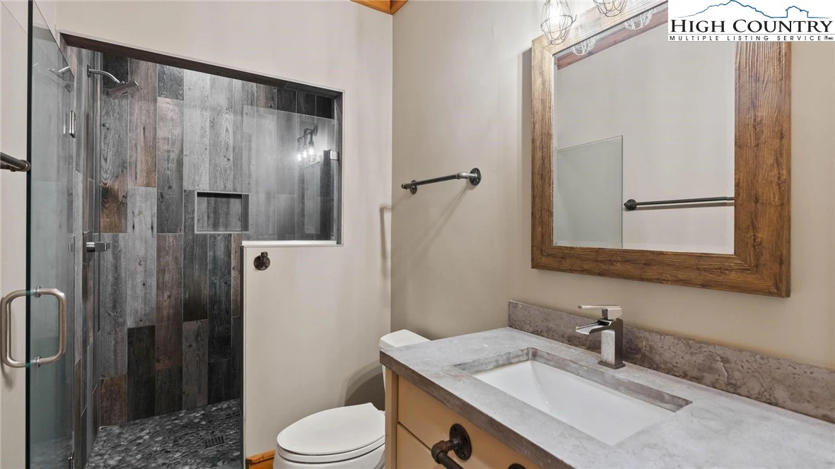 Image number 12 for the current listing
