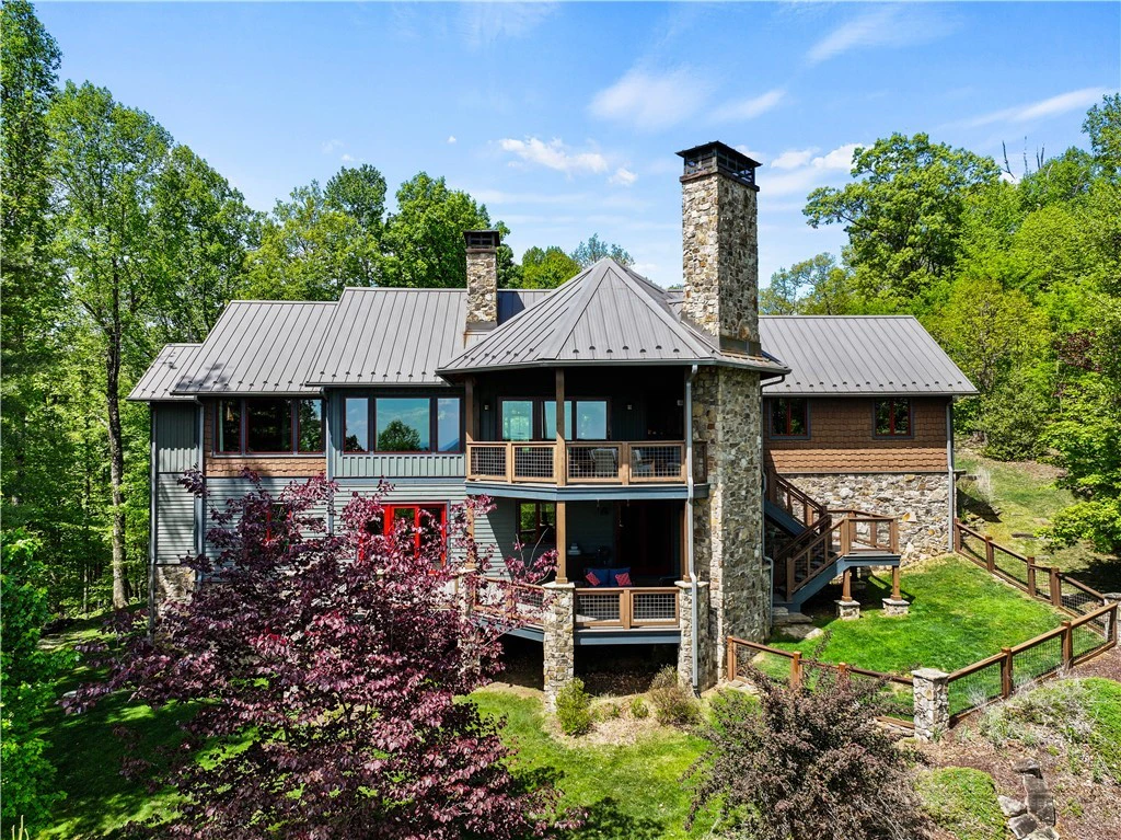 Image number 21 for the current listing