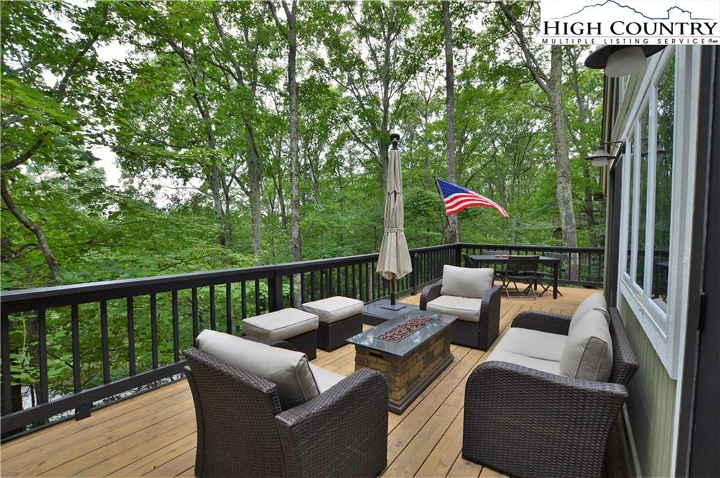 Image number 16 for the current listing