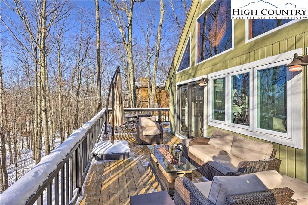 Image number 2 for the current listing