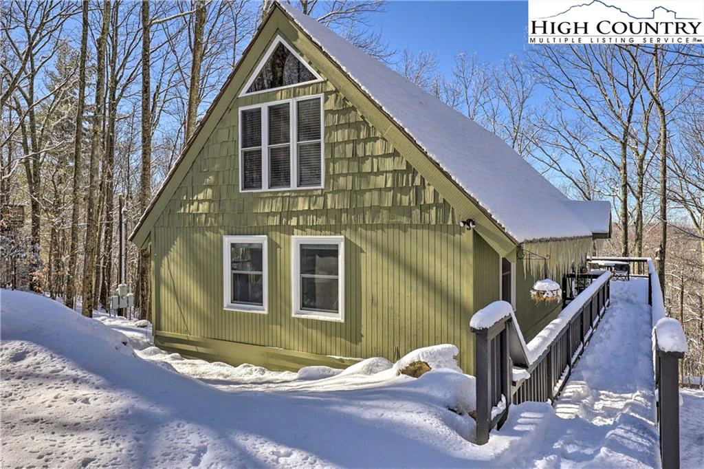 Image number 16 for the current listing