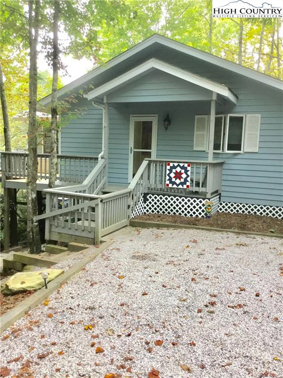Image number 1 for the current listing