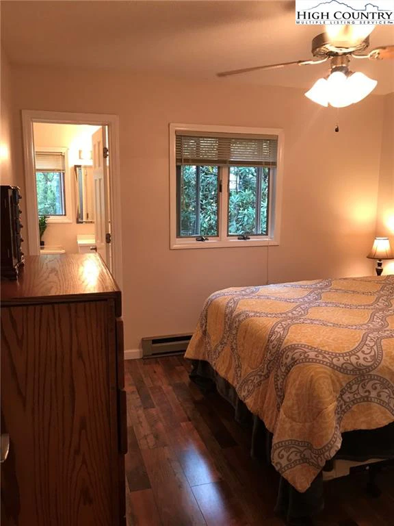 Image number 13 for the current listing