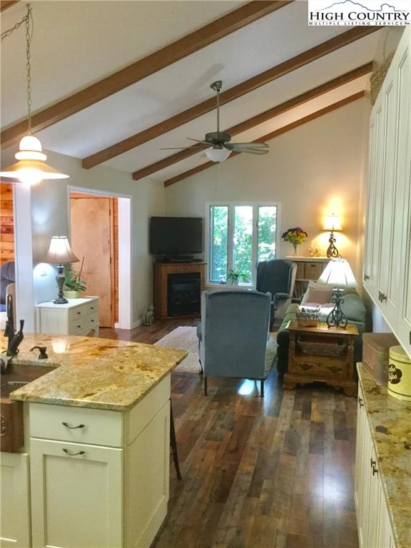 Image number 6 for the current listing