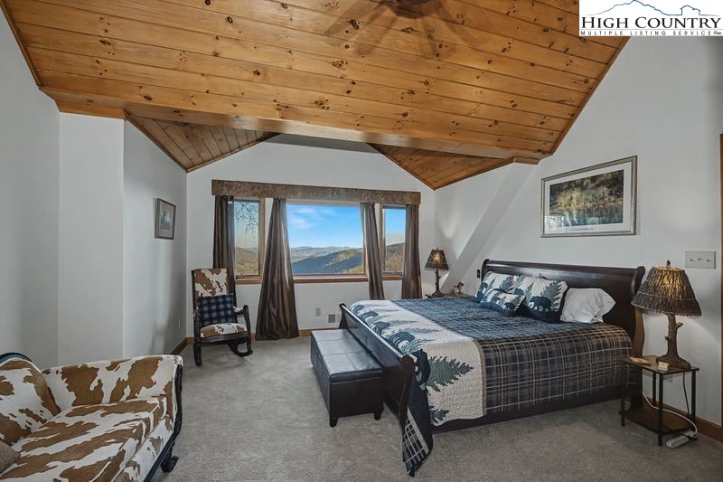 Image number 2 for the current listing
