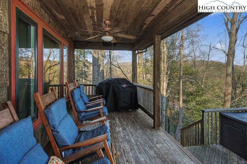 Image number 18 for the current listing