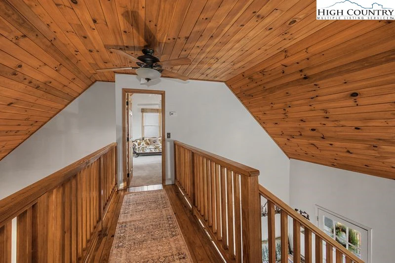 Image number 14 for the current listing