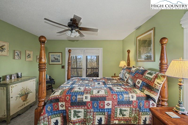 Image number 9 for the current listing