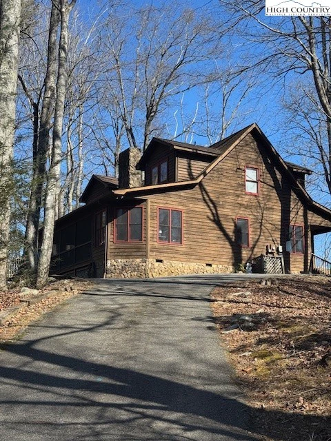 Image number 1 for the current listing