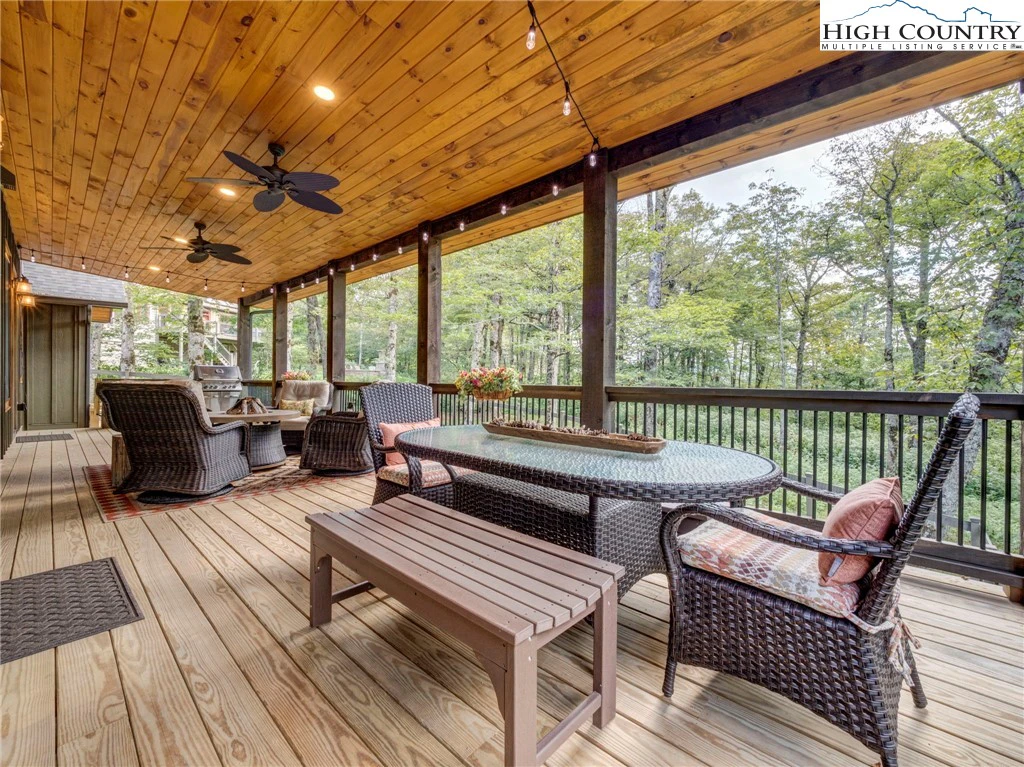 Image number 20 for the current listing