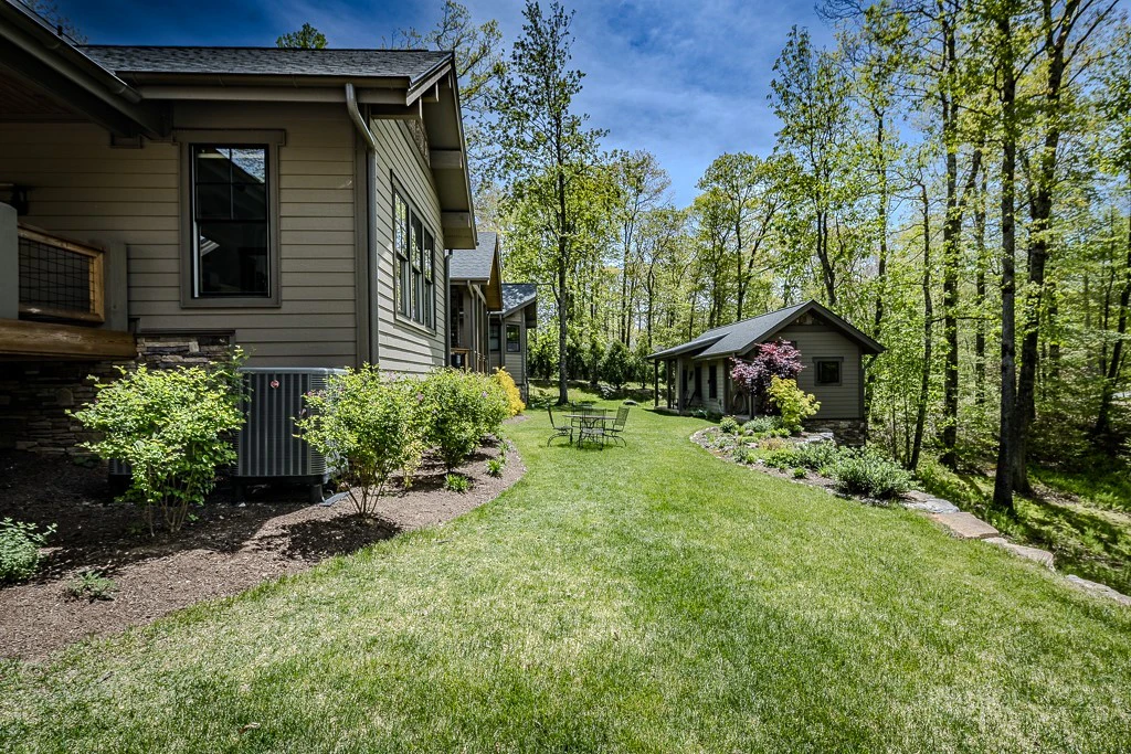 Image number 21 for the current listing