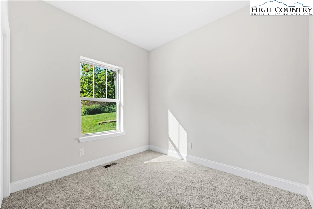 Image number 9 for the current listing