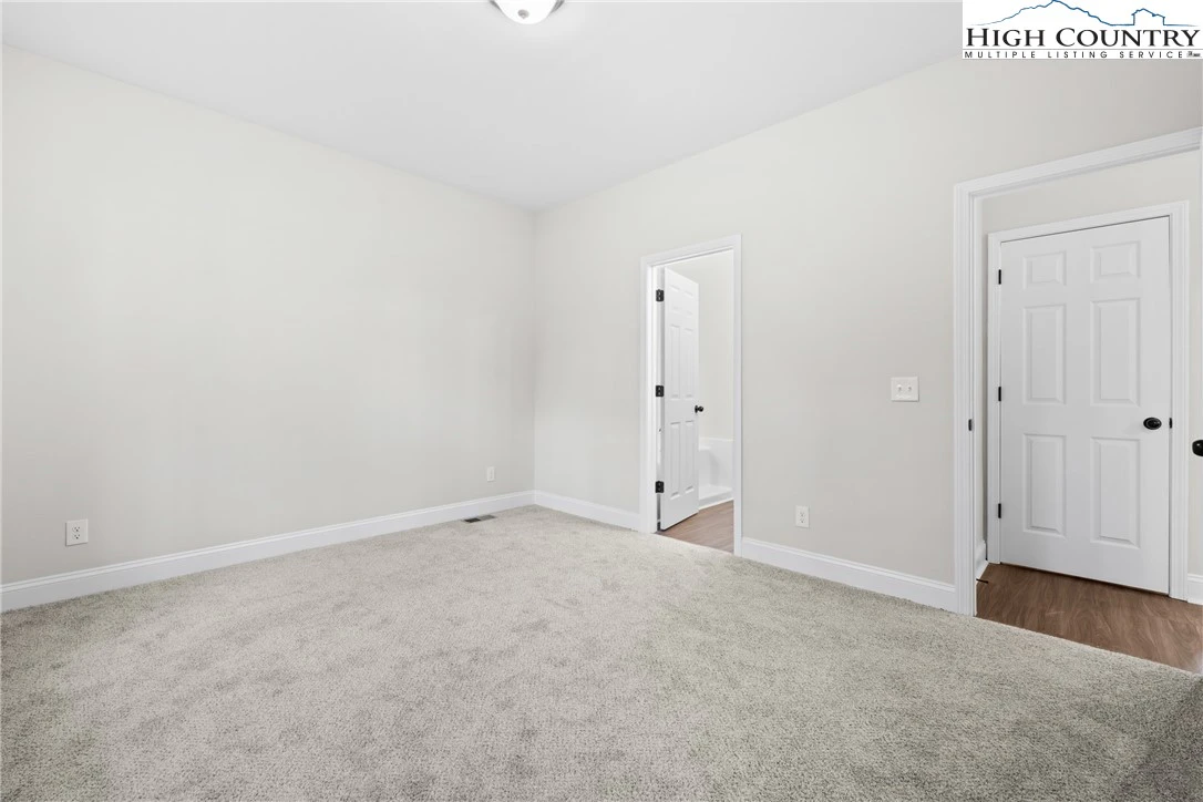 Image number 12 for the current listing