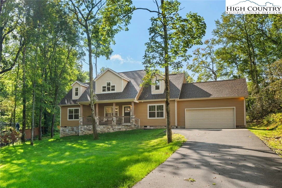 Image number 1 for the current listing