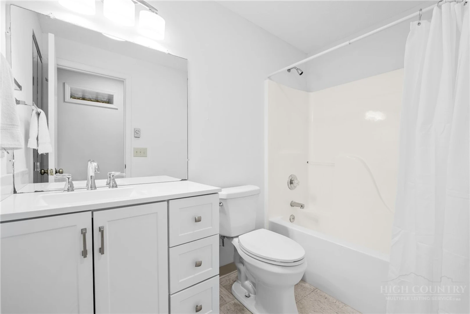 Image number 8 for the current listing