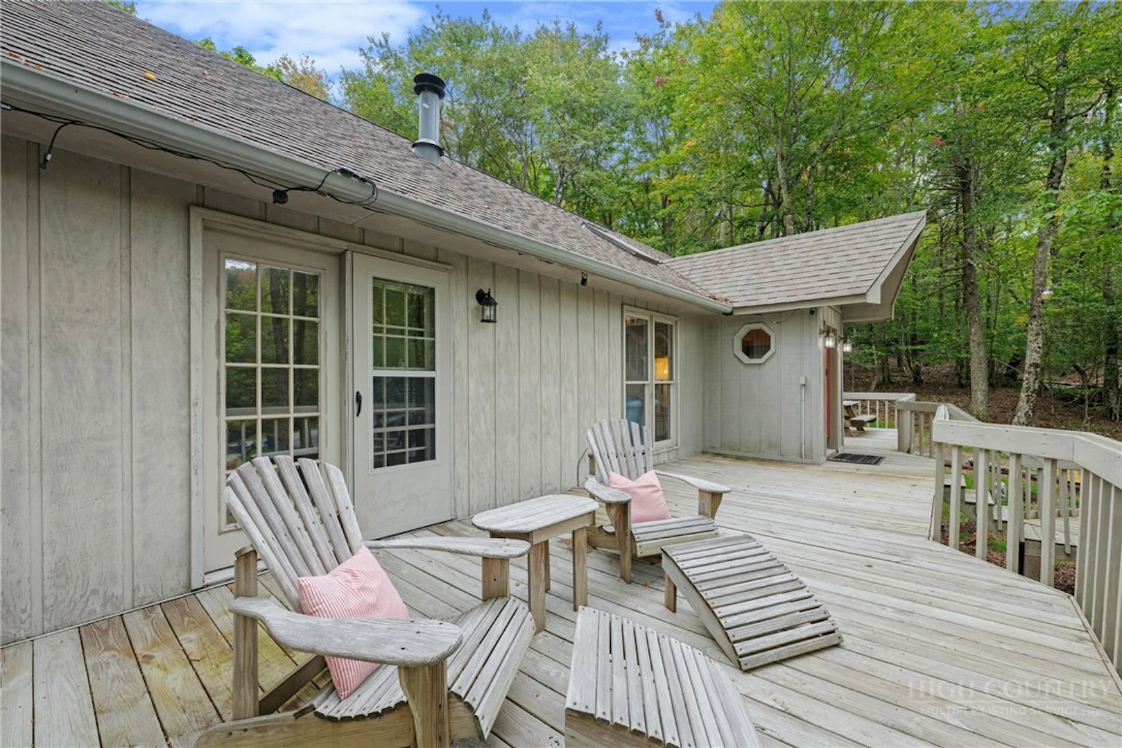 Image number 2 for the current listing