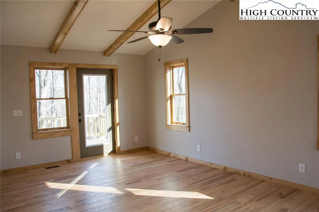 Image number 20 for the current listing