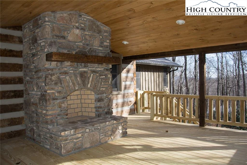 Image number 5 for the current listing