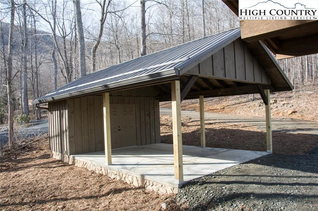 Image number 3 for the current listing