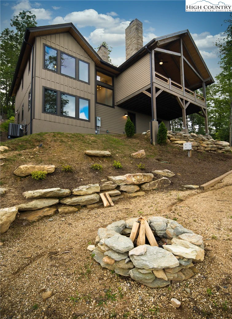 Image number 4 for the current listing