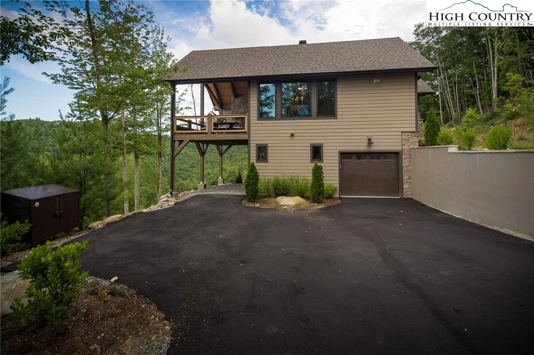 Image number 6 for the current listing
