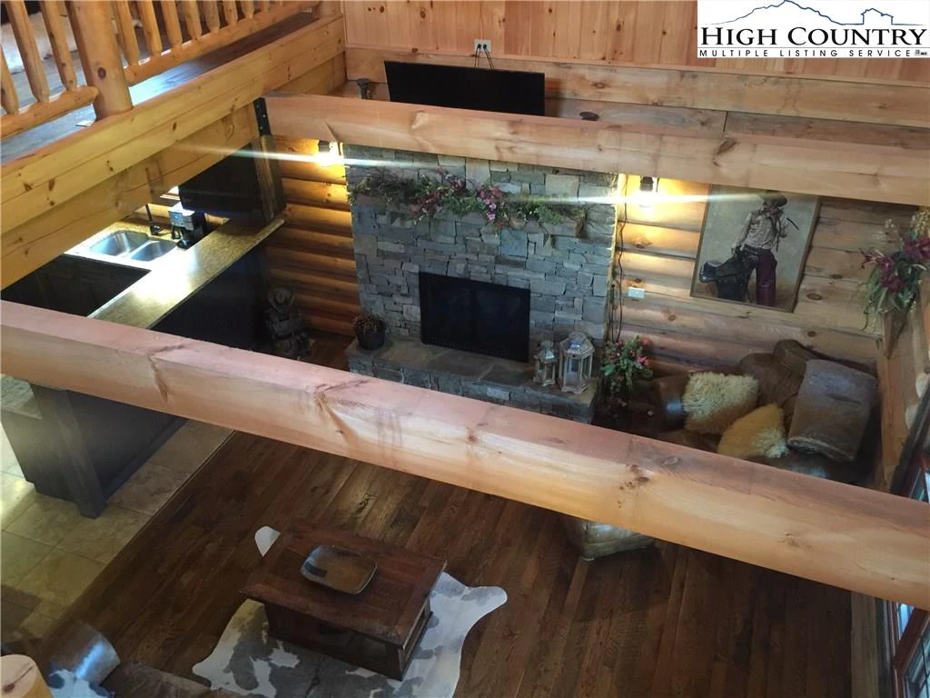 Image number 2 for the current listing