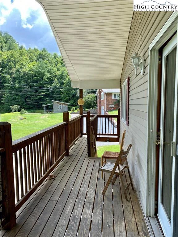 Image number 4 for the current listing