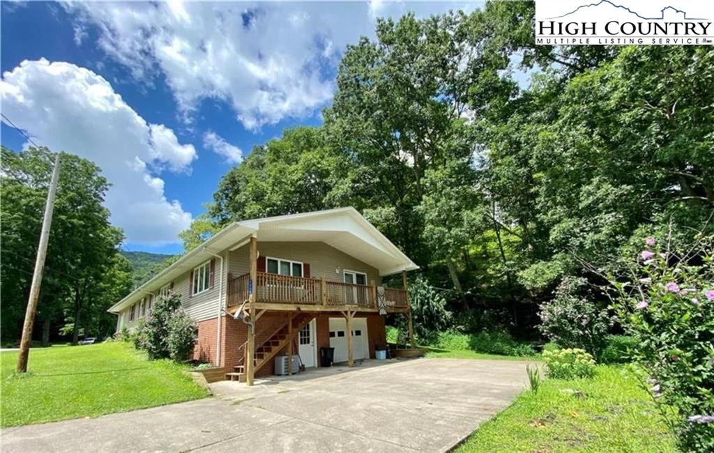Image number 16 for the current listing