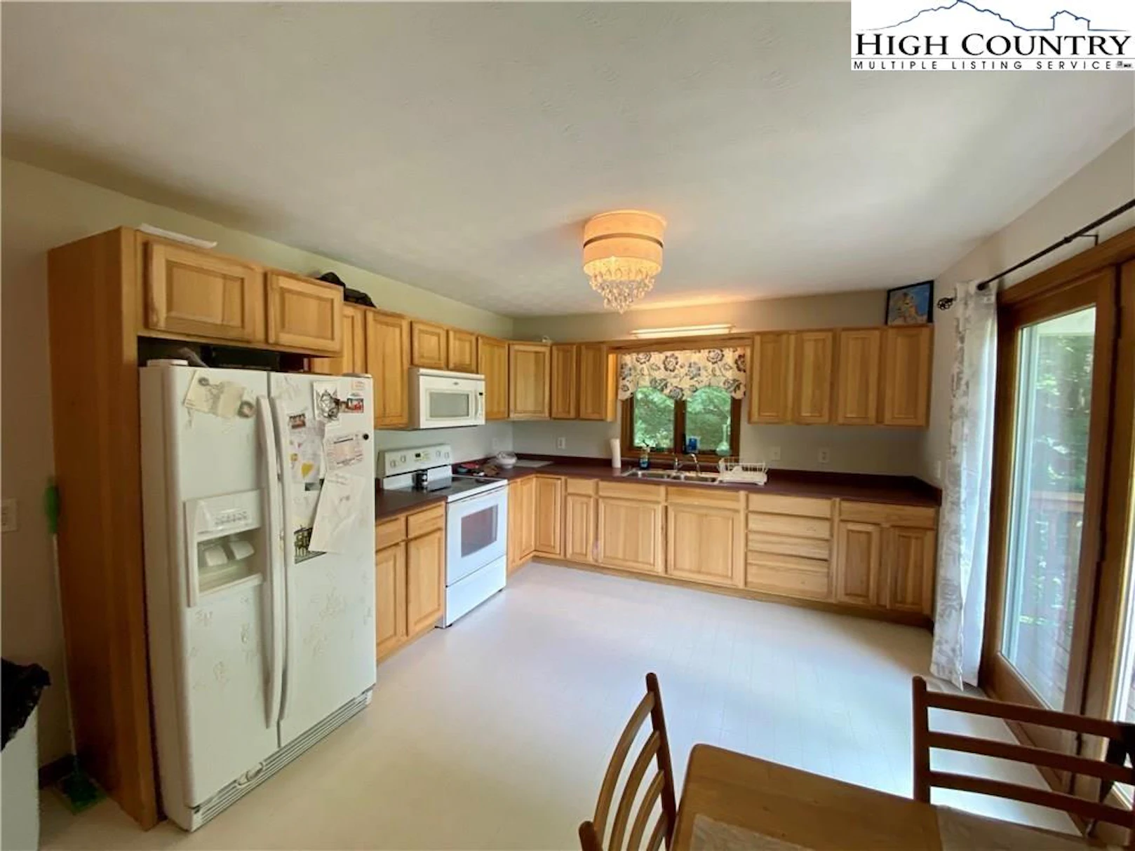Image number 11 for the current listing