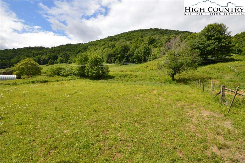 Image number 11 for the current listing