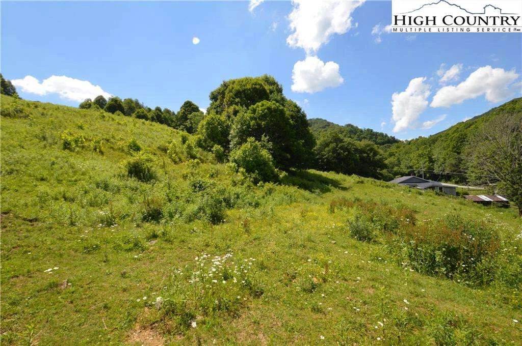 Image number 13 for the current listing